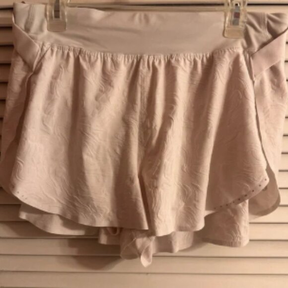 Lululemon Fast and Free High-Rise Short 2" *Airflow Size 10 - Picture 1 of 6